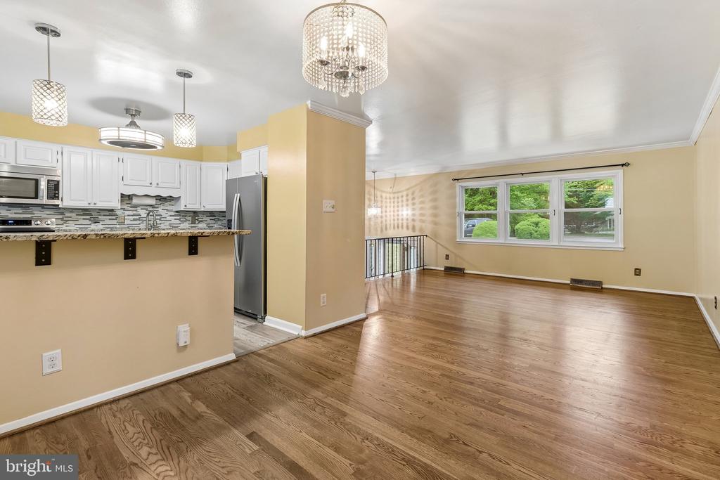 13104 CLARION COURT