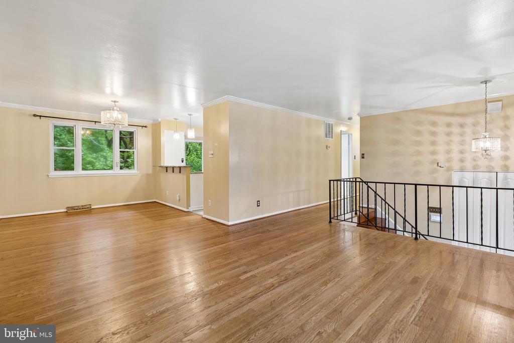 13104 CLARION COURT