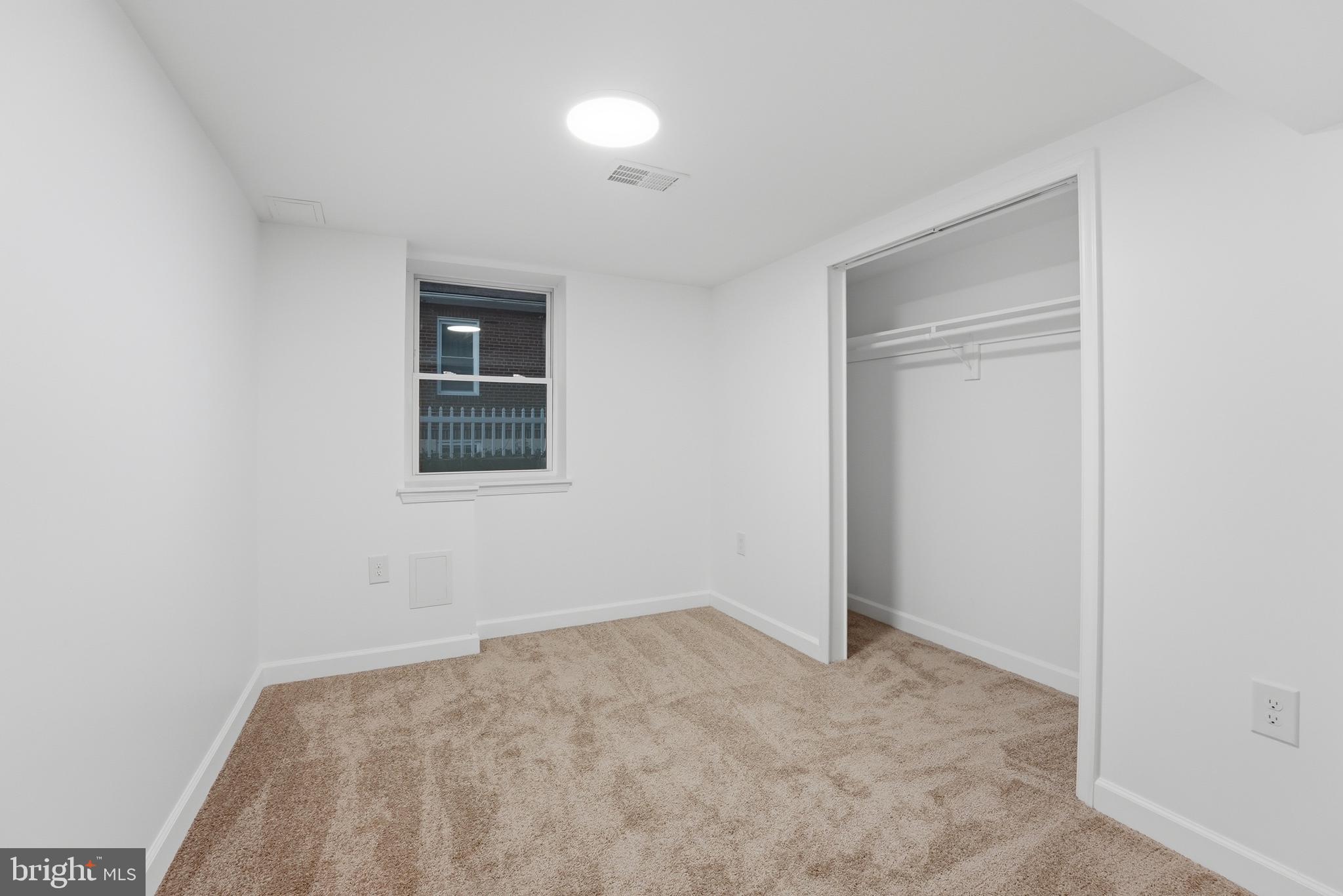 1126 JANSEN AVENUE