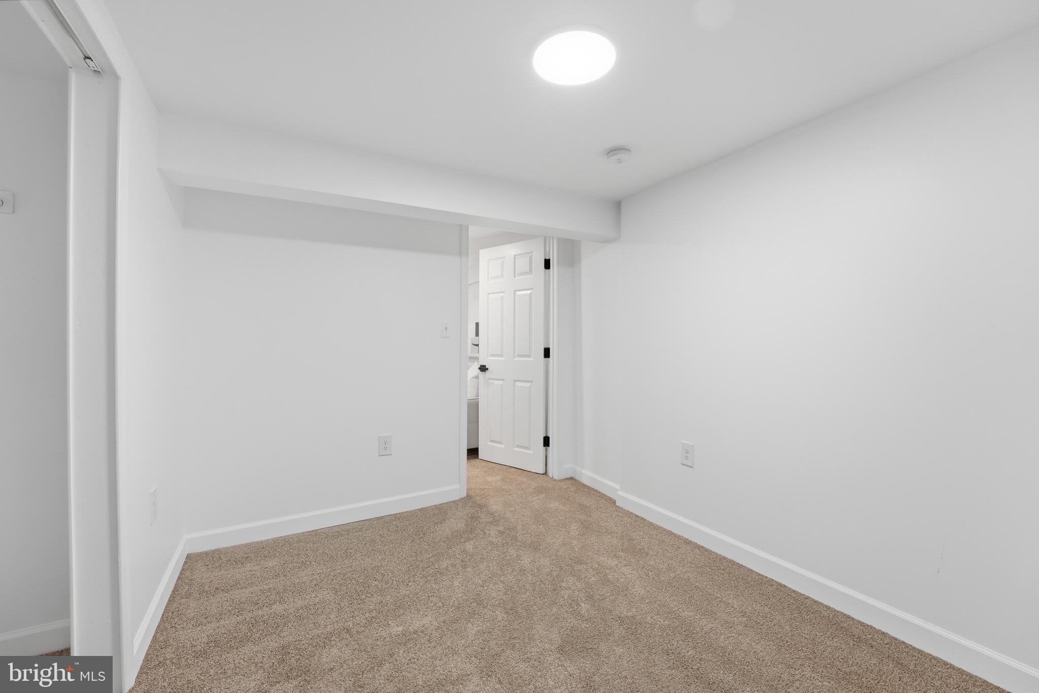 1126 JANSEN AVENUE