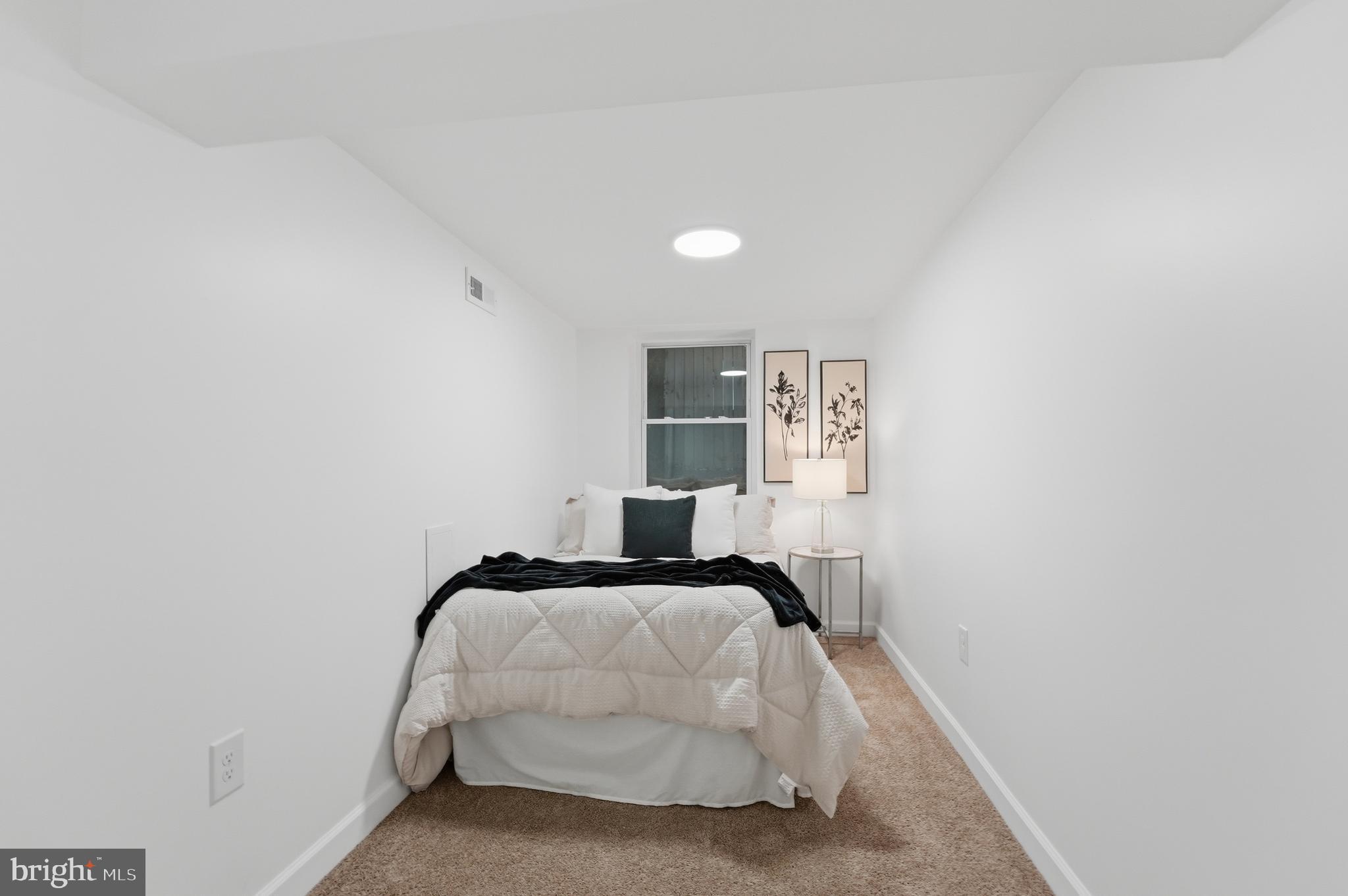 1126 JANSEN AVENUE