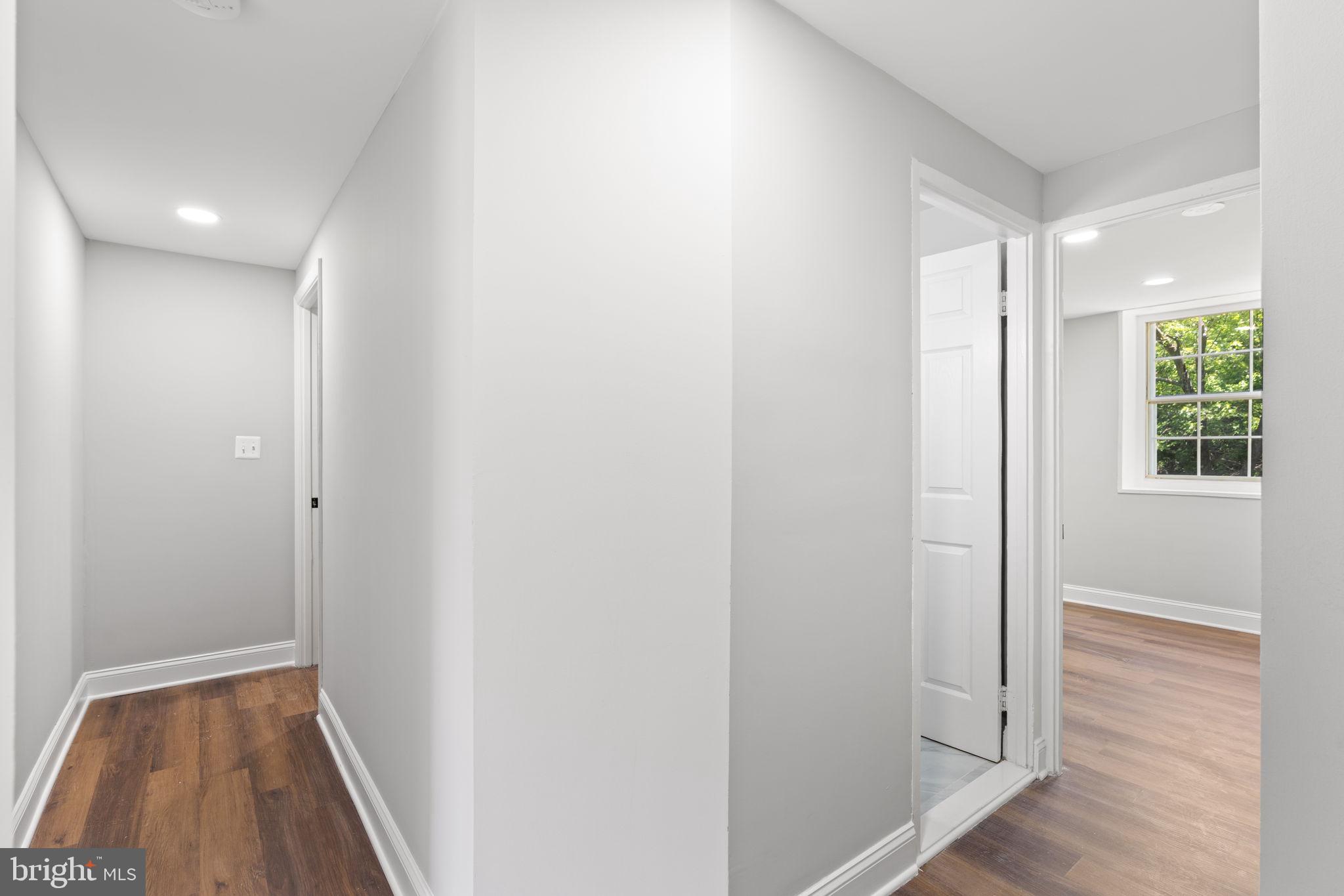 1709 DUTCH VILLAGE DRIVE M-394