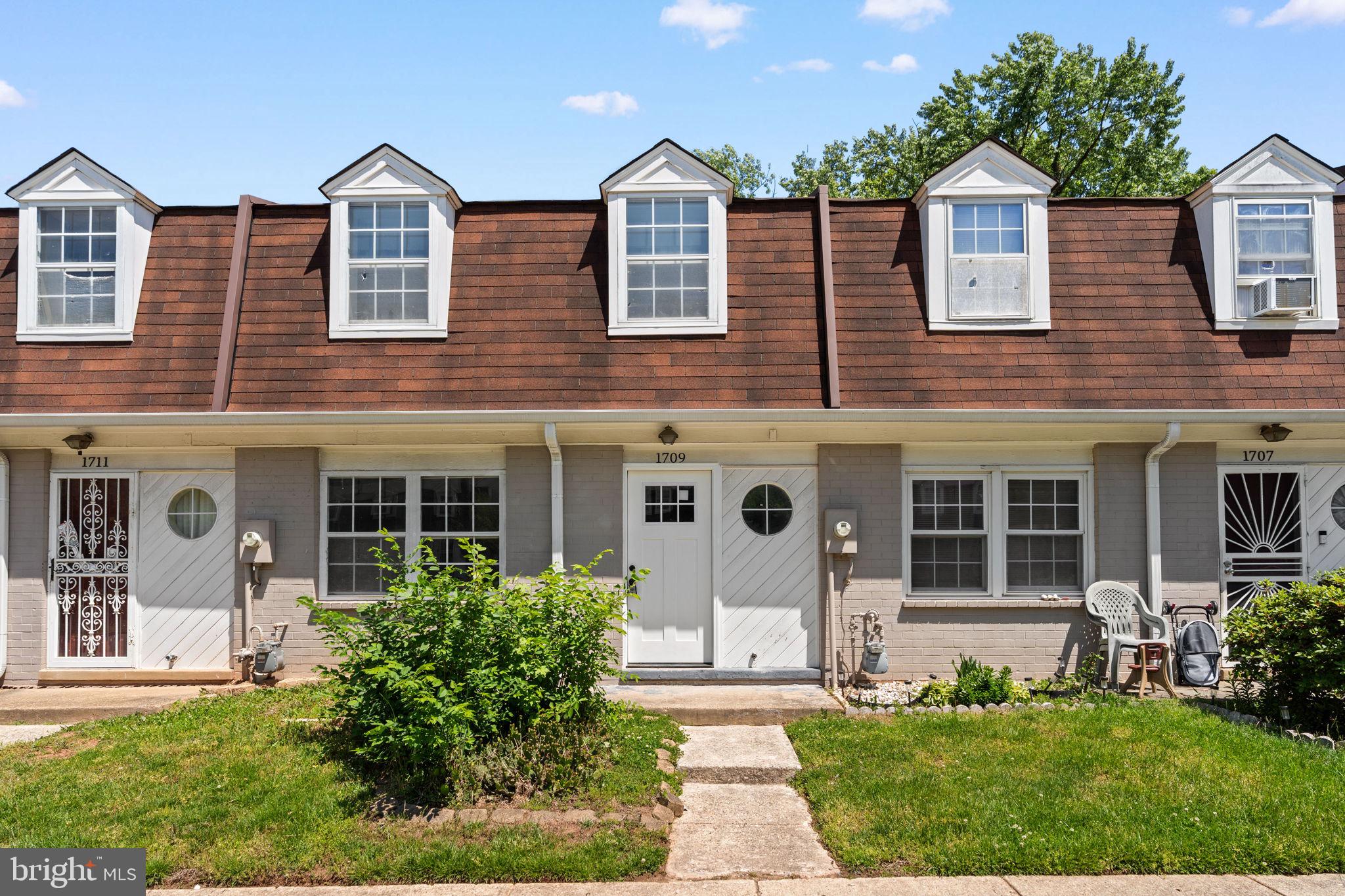 1709 DUTCH VILLAGE DRIVE M-394