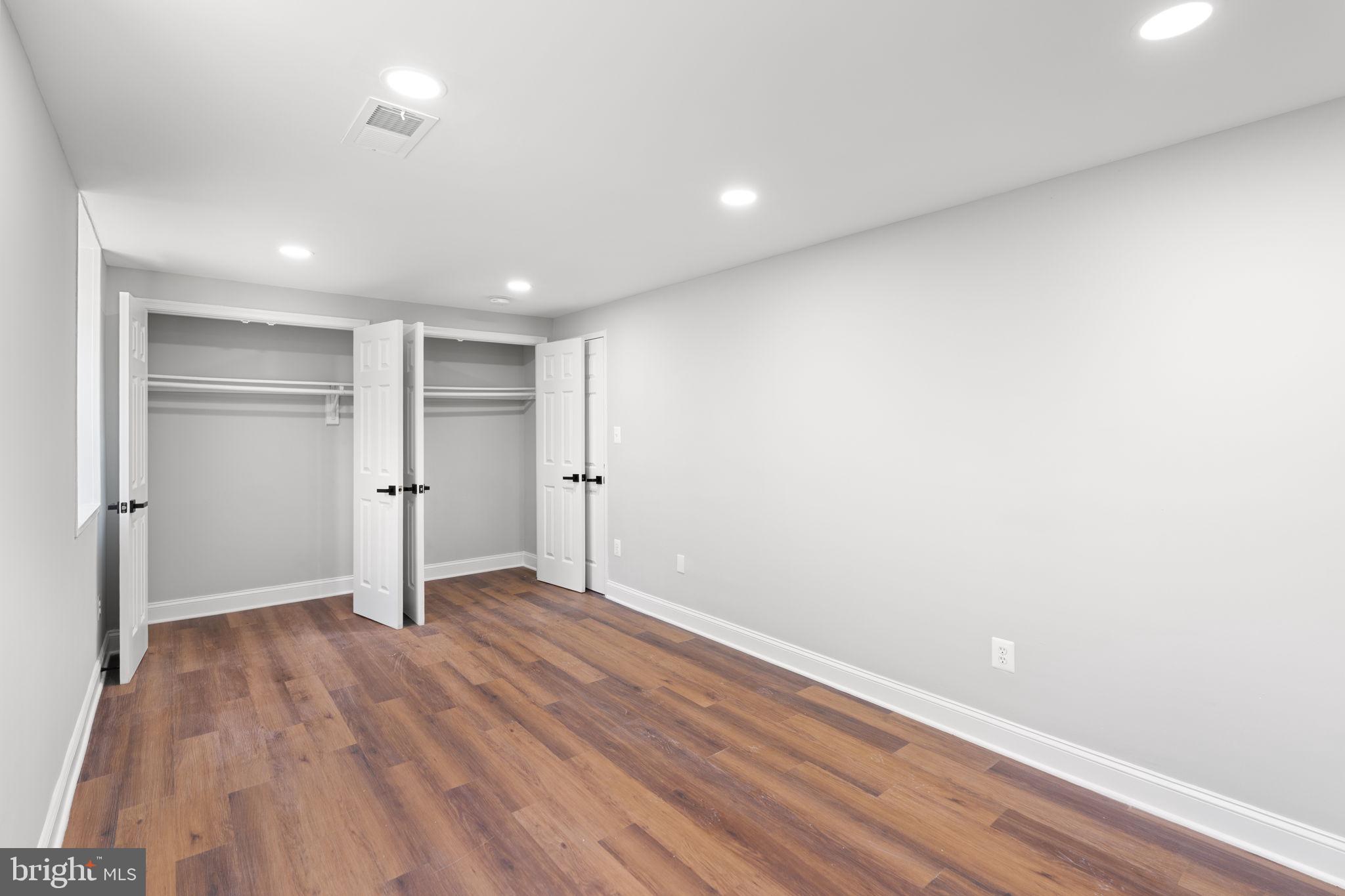 1709 DUTCH VILLAGE DRIVE M-394