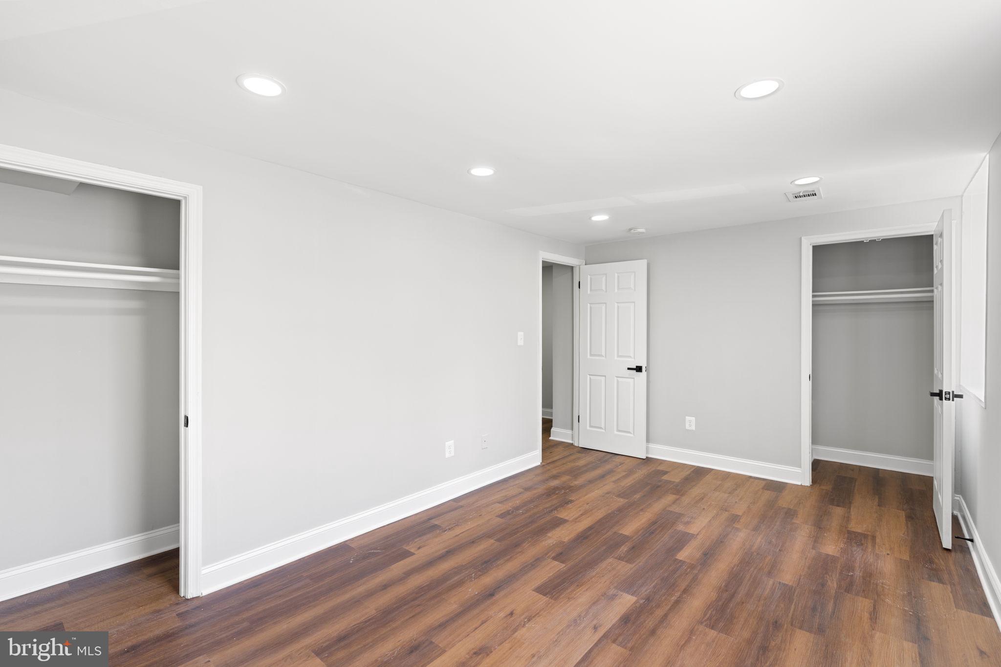1709 DUTCH VILLAGE DRIVE M-394