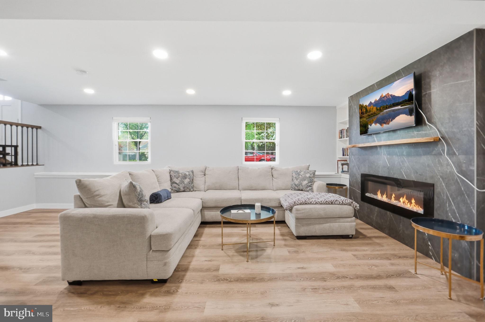 15904 ARK COURT