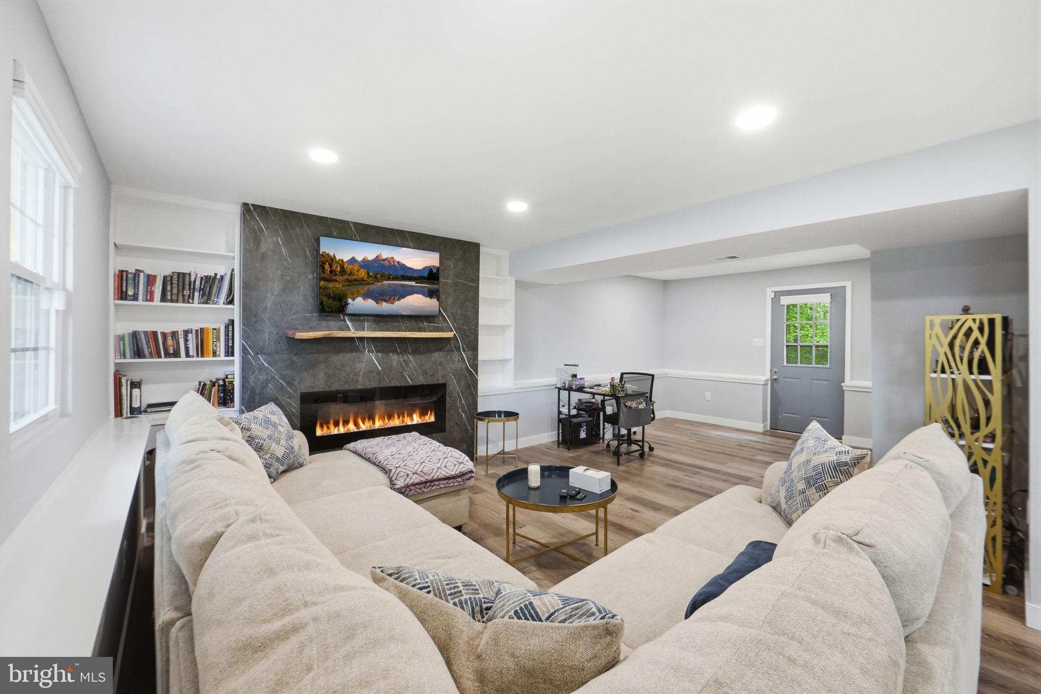 15904 ARK COURT