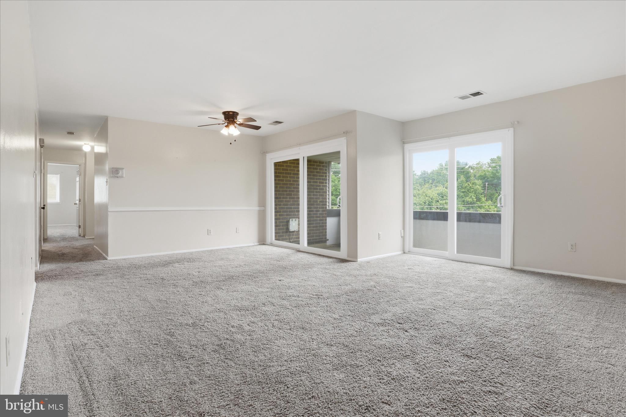 10214 PRINCE PLACE 8-202