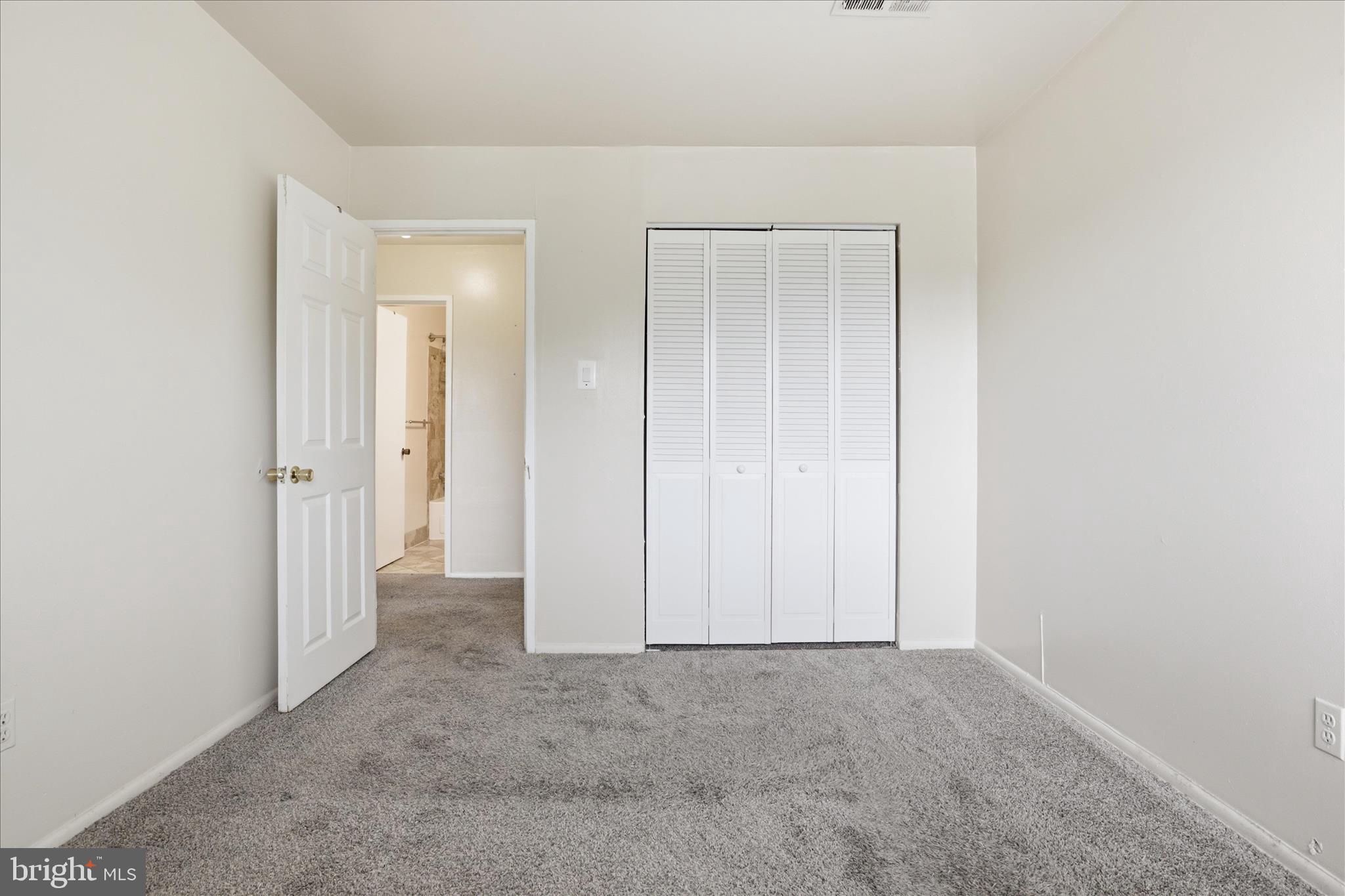 10214 PRINCE PLACE 8-202