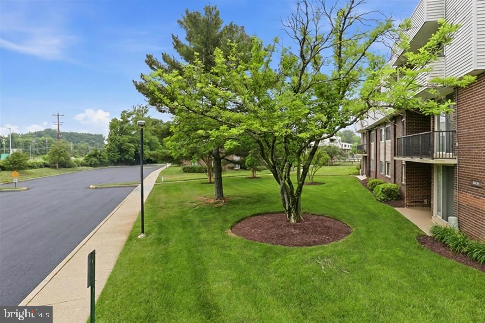 10214 PRINCE PLACE 8-202