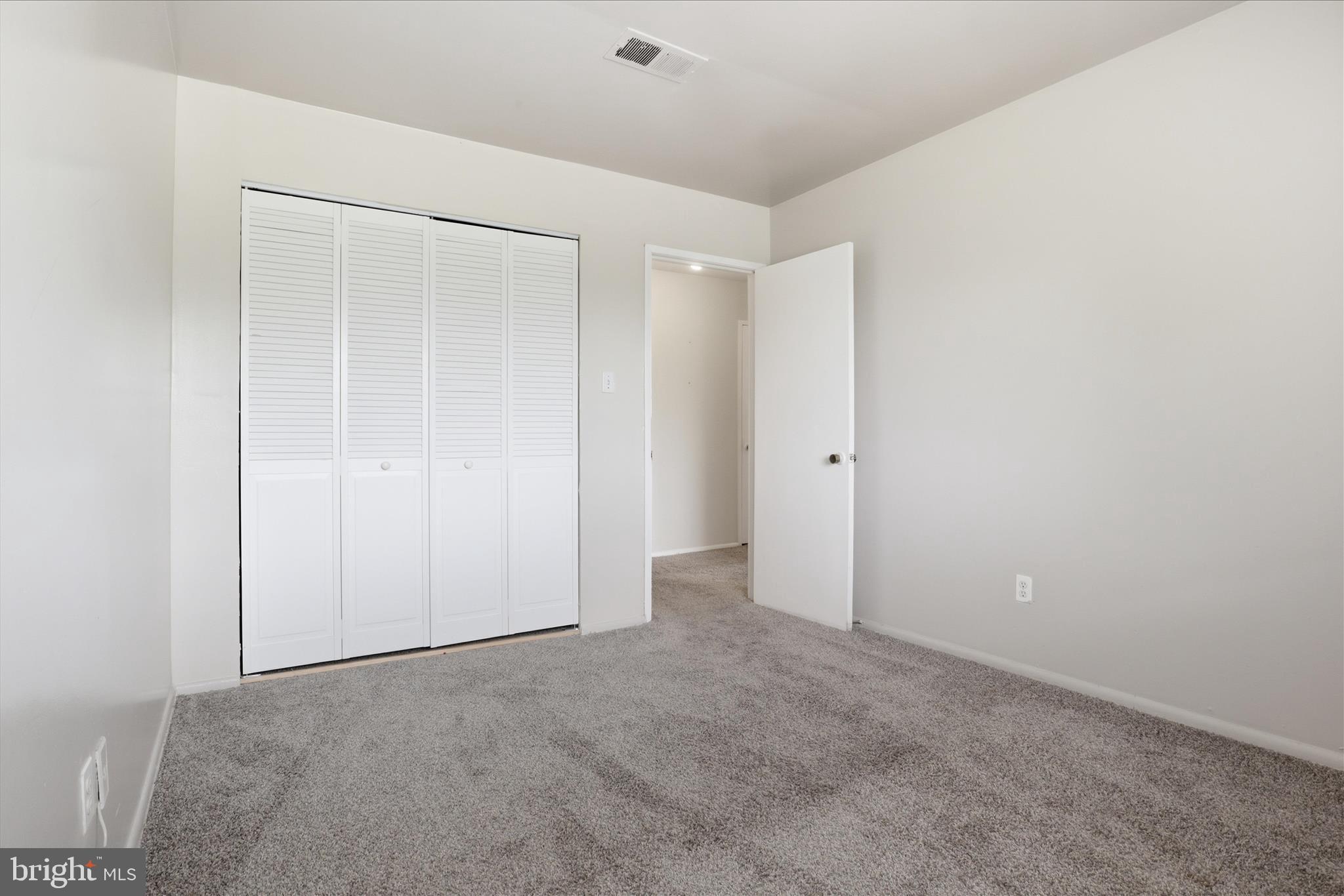 10214 PRINCE PLACE 8-202