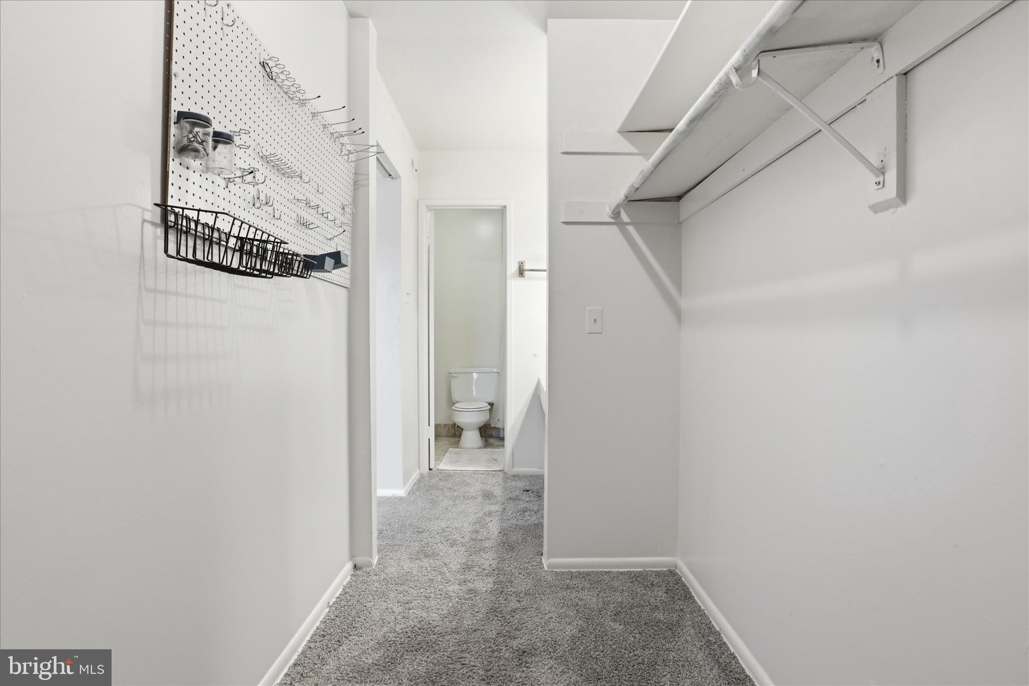 10214 PRINCE PLACE 8-202