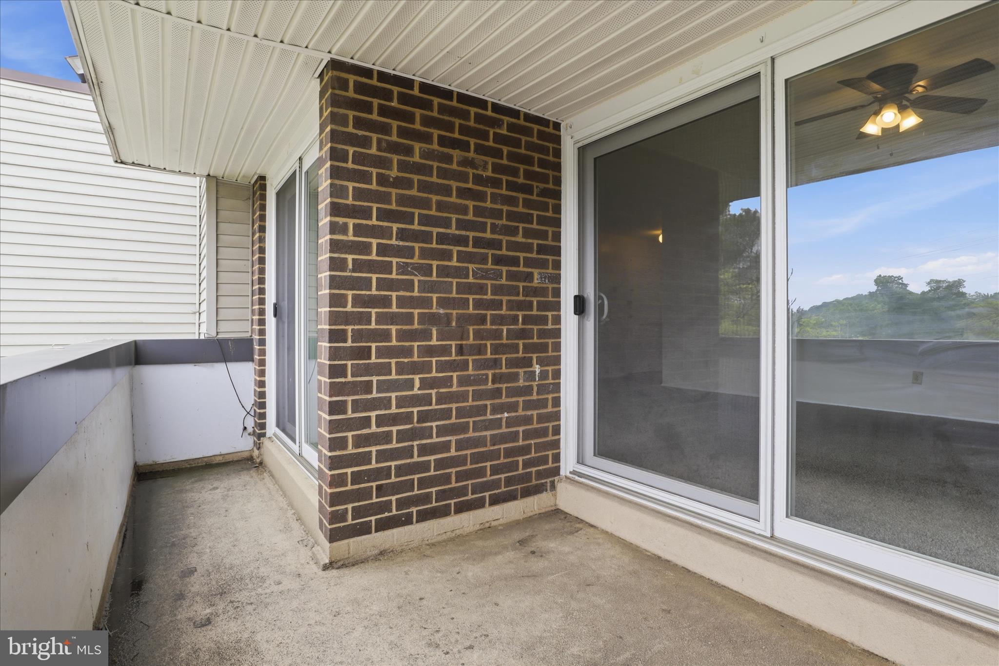 10214 PRINCE PLACE 8-202