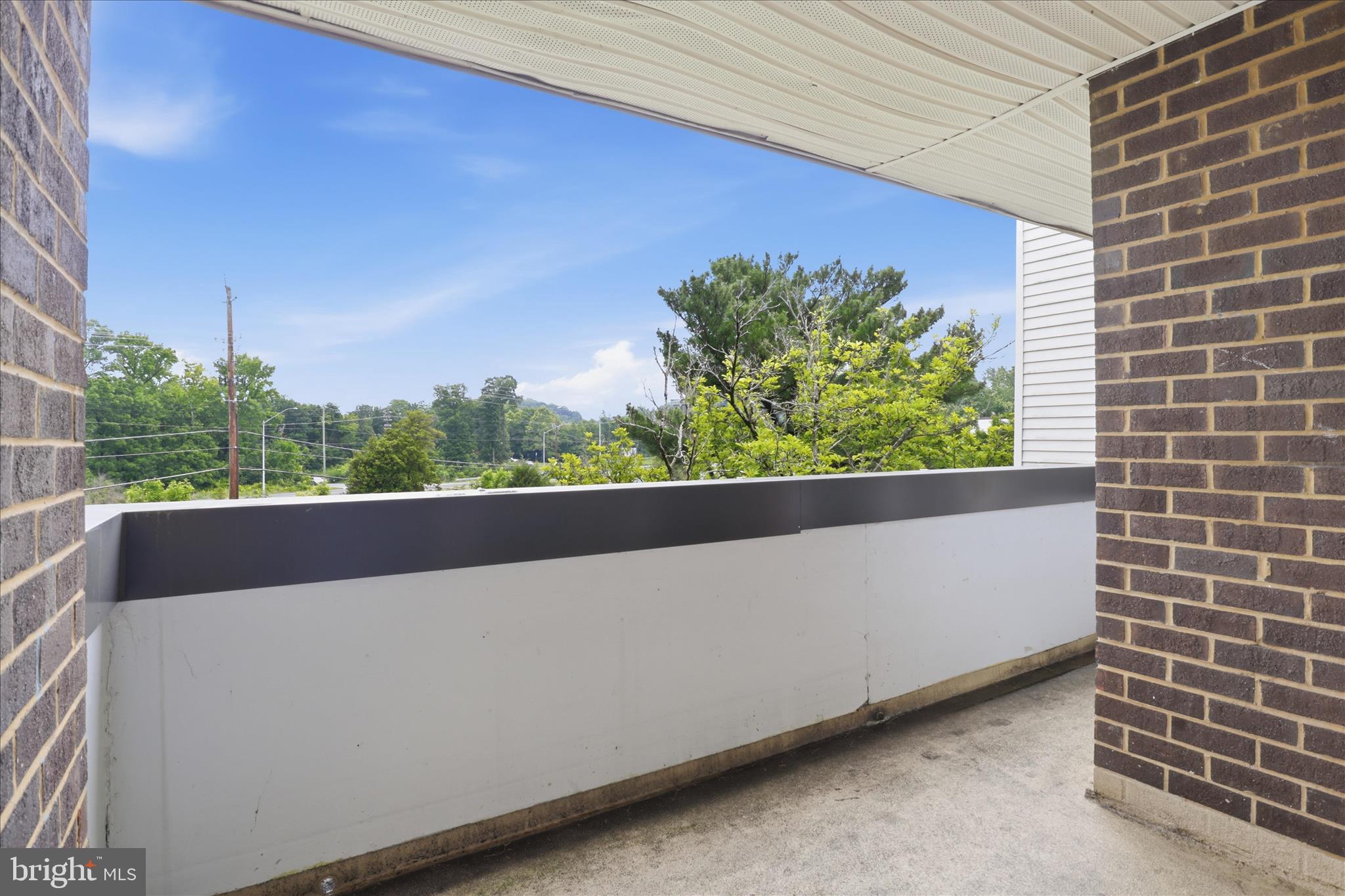 10214 PRINCE PLACE 8-202