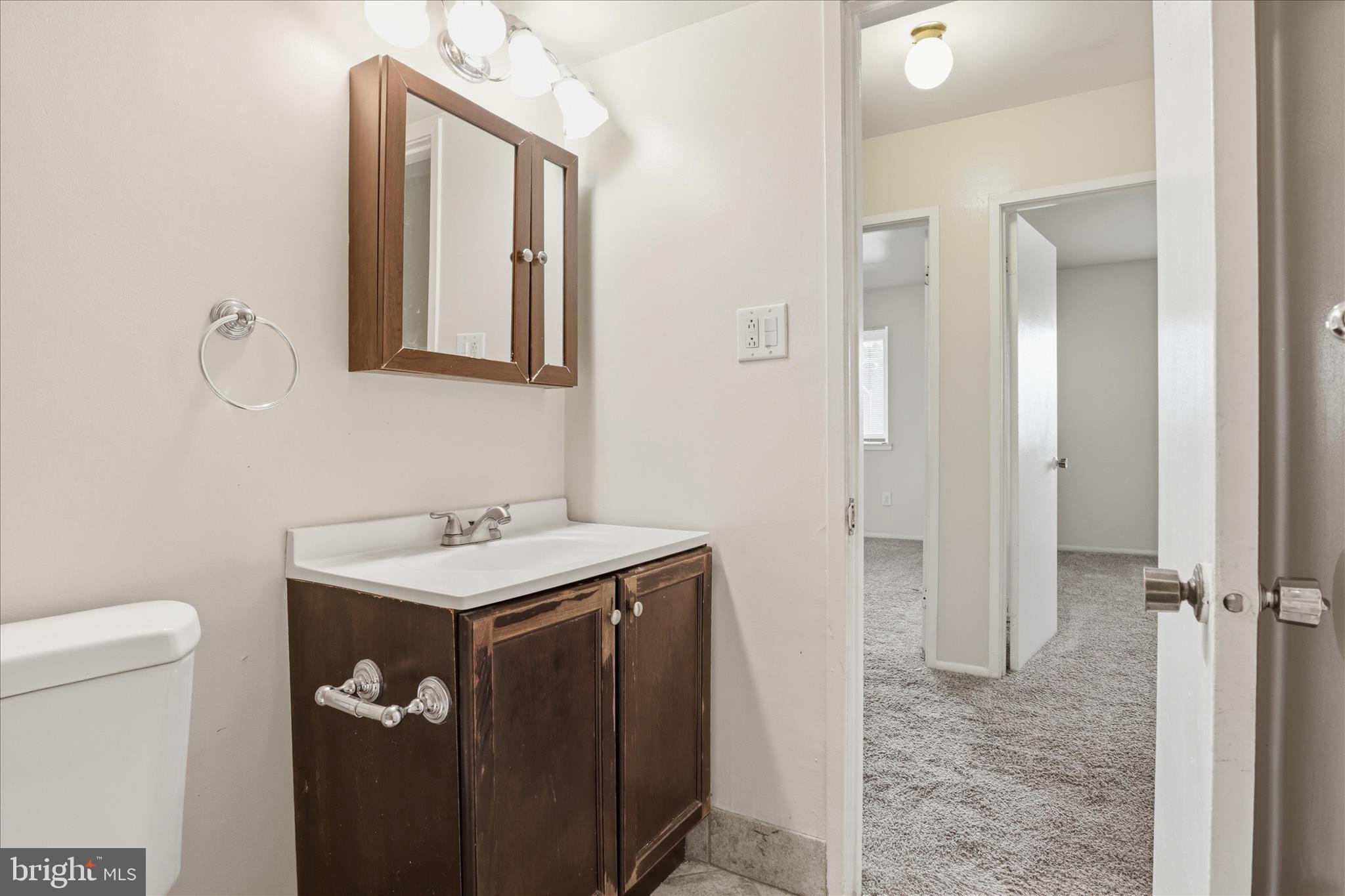 10214 PRINCE PLACE 8-202