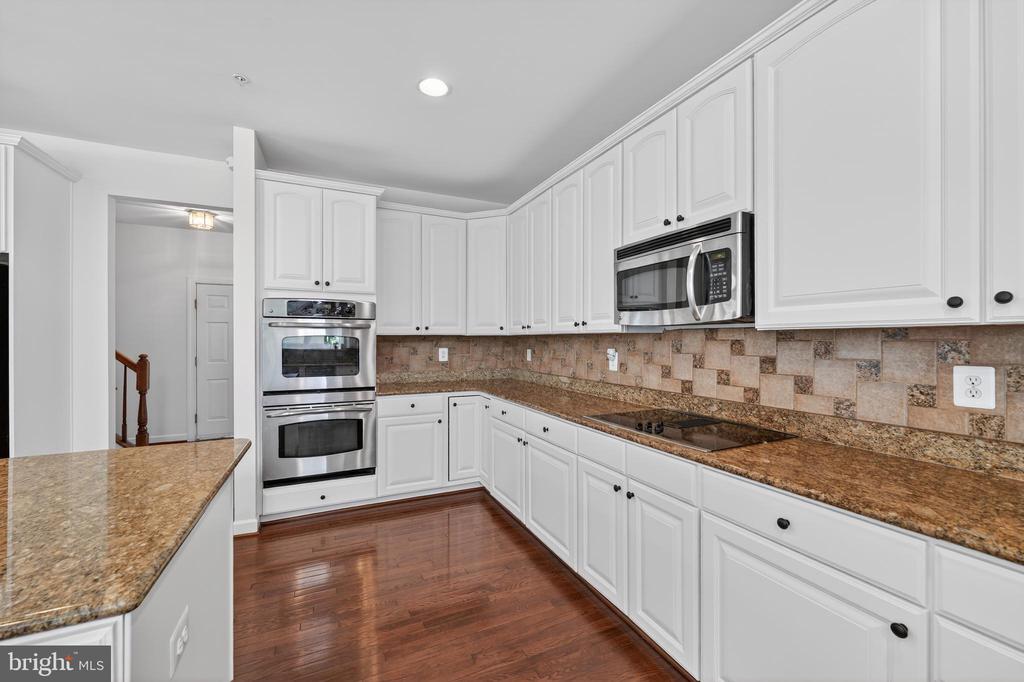 13330 LENFANT DRIVE