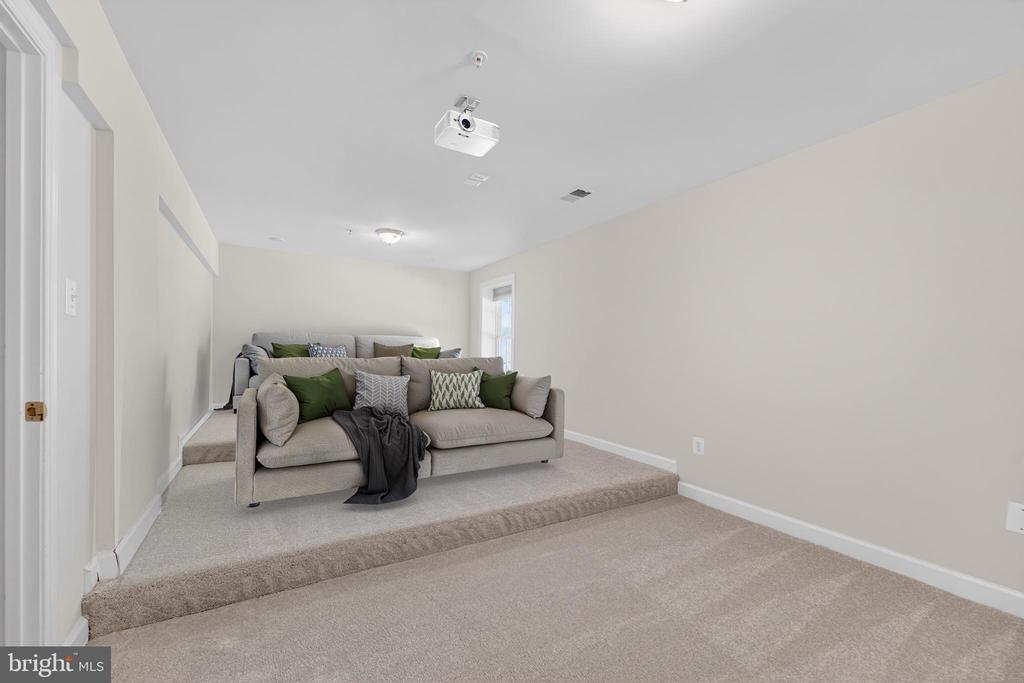 13330 LENFANT DRIVE