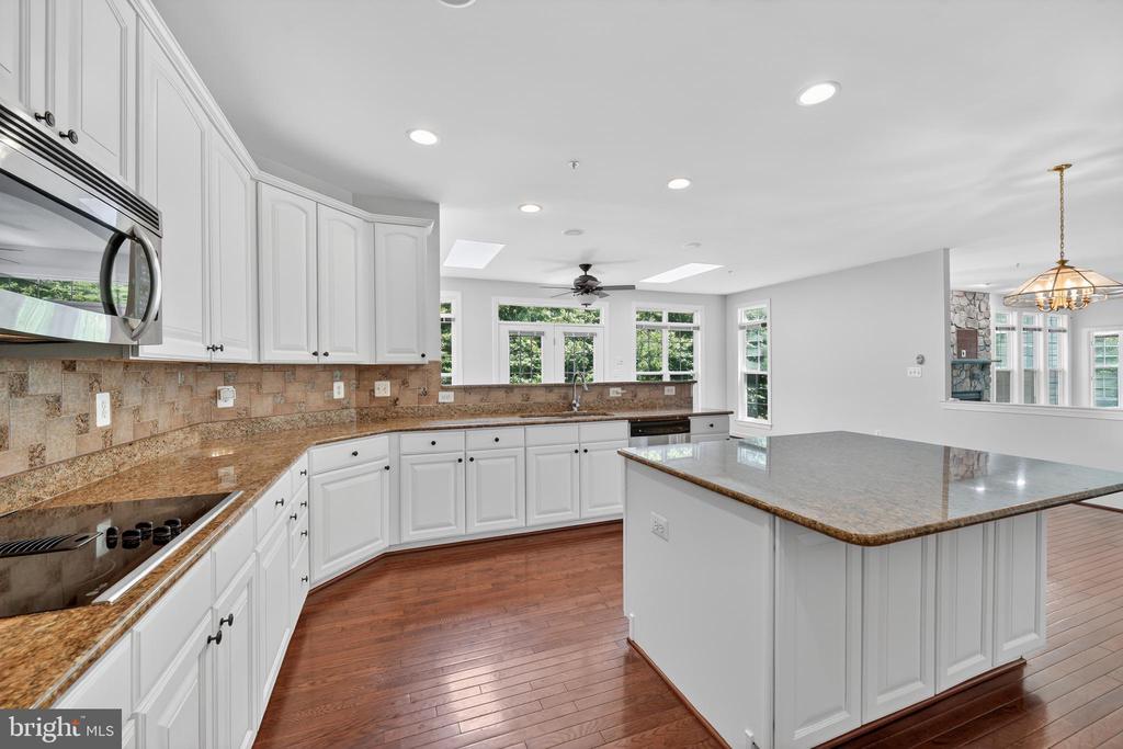 13330 LENFANT DRIVE