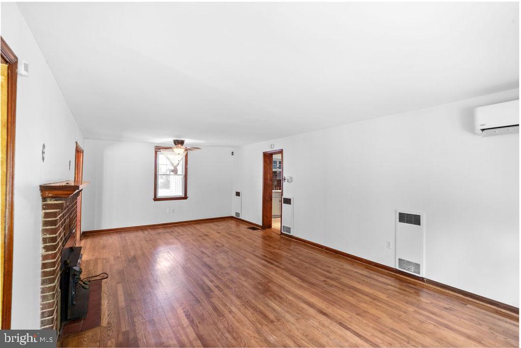 10301 LIVINGSTON ROAD