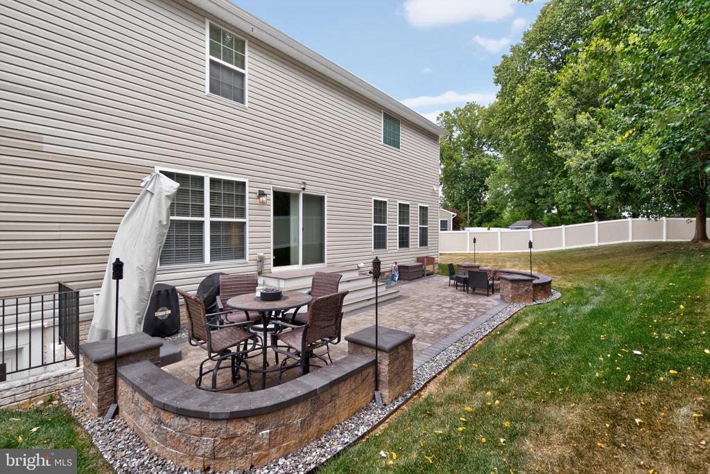 11705 HORSE STABLE COURT
