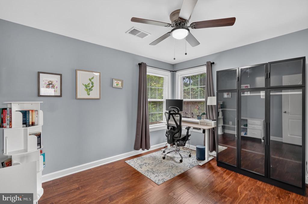 11705 HORSE STABLE COURT