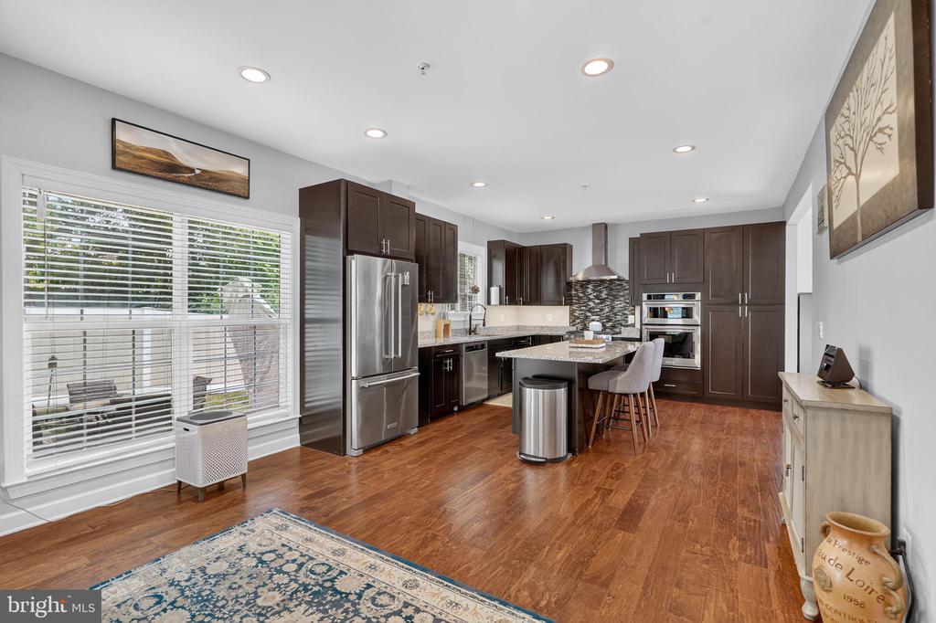 11705 HORSE STABLE COURT