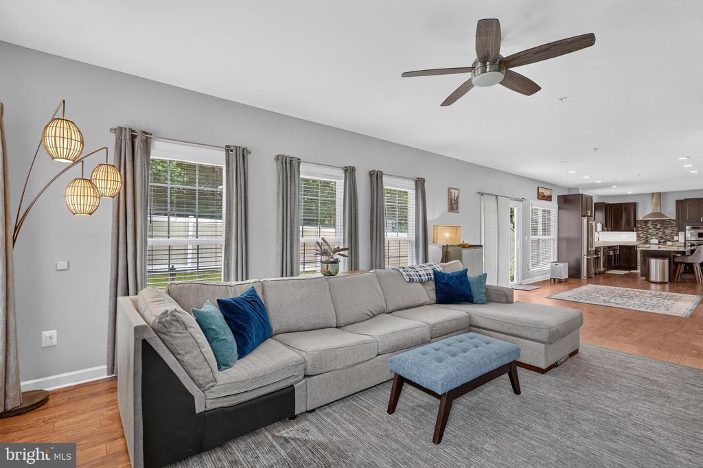 11705 HORSE STABLE COURT