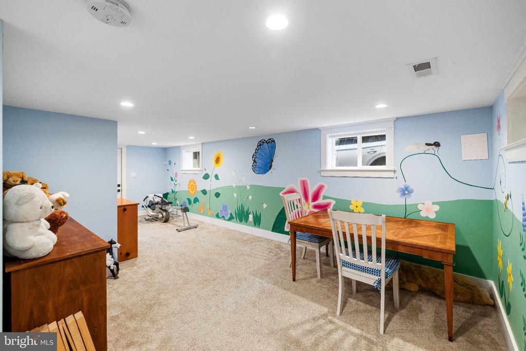 4107 QUEENSBURY ROAD