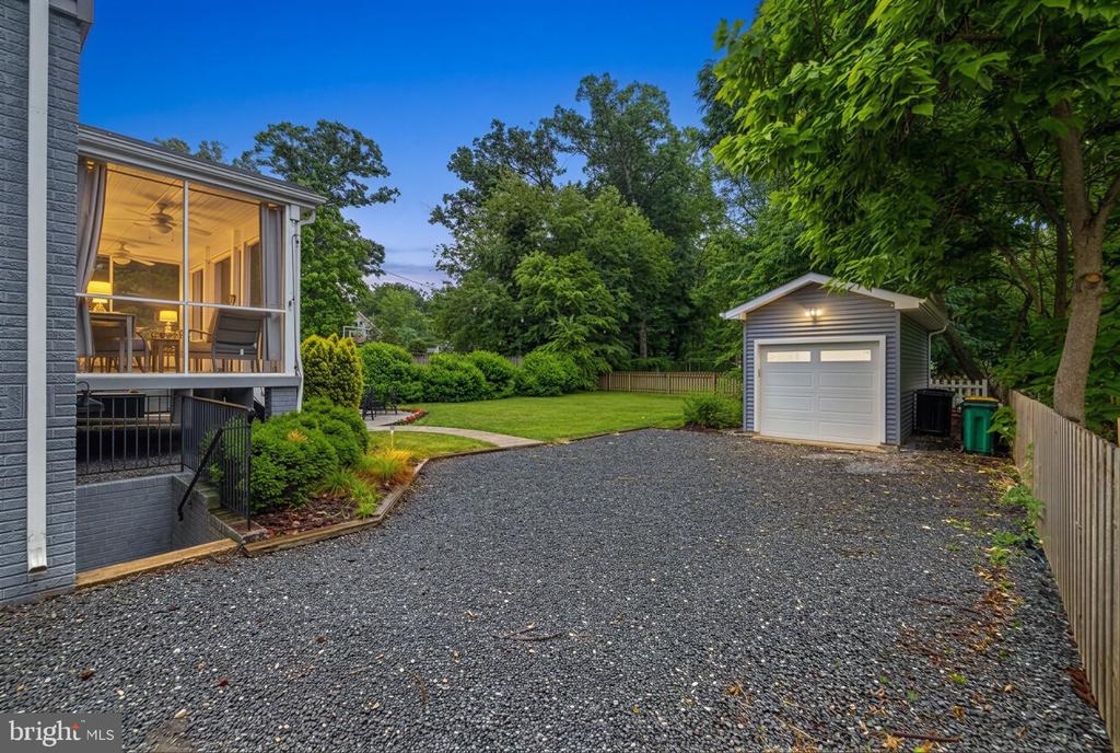 4107 QUEENSBURY ROAD