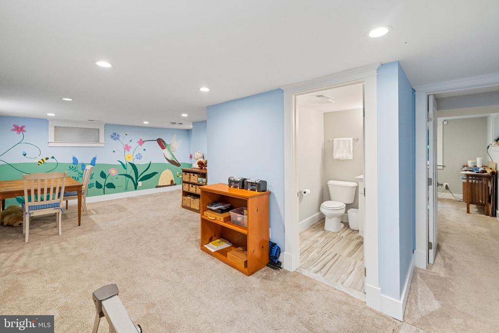 4107 QUEENSBURY ROAD