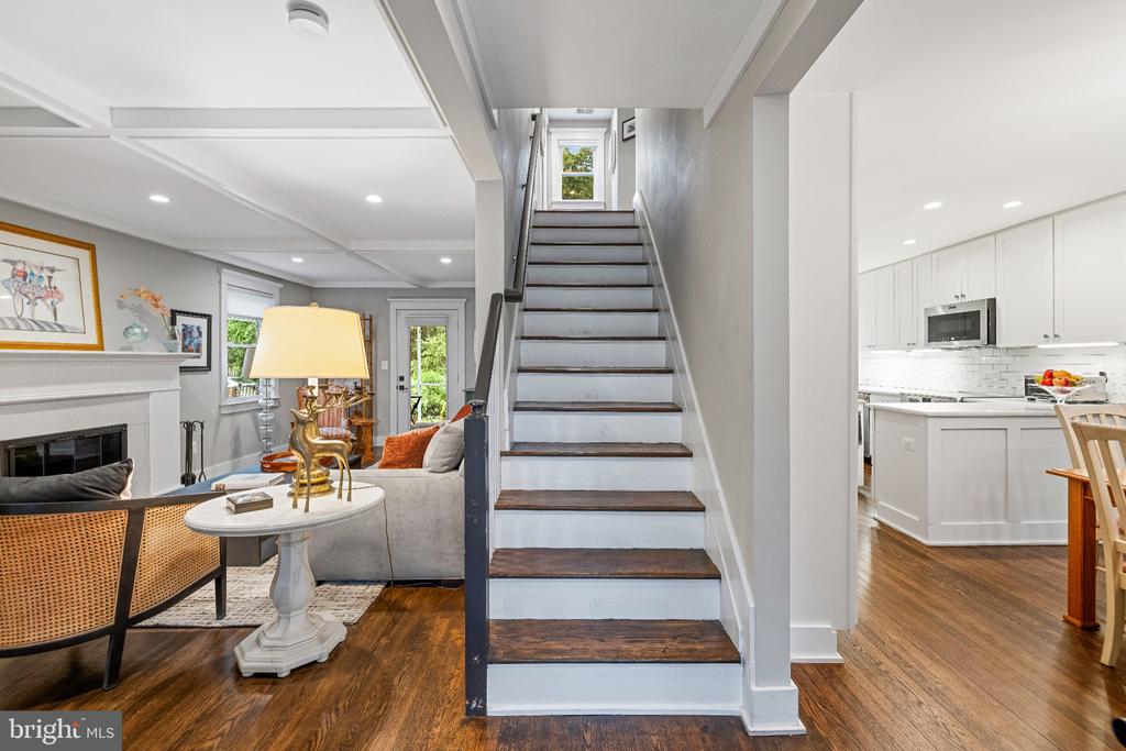 4107 QUEENSBURY ROAD
