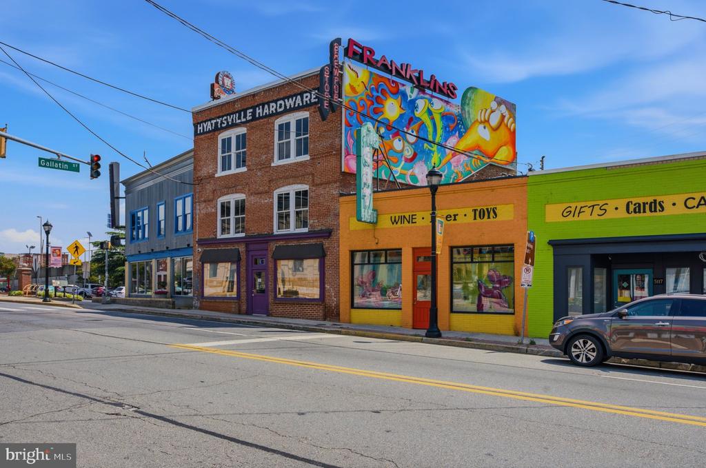 4107 QUEENSBURY ROAD