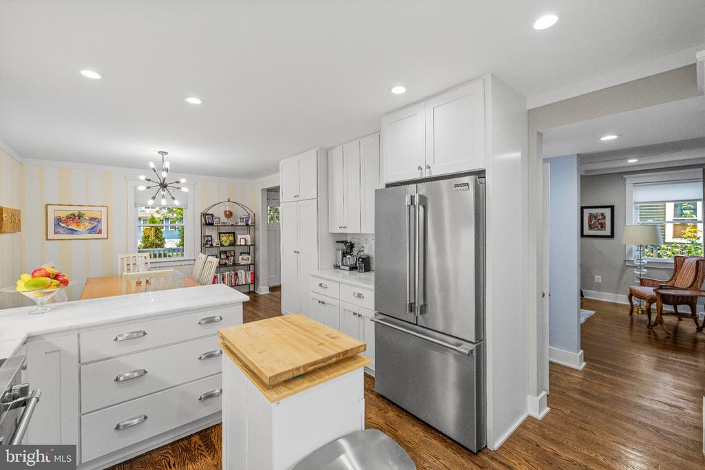 4107 QUEENSBURY ROAD