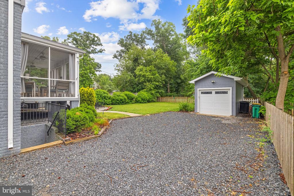 4107 QUEENSBURY ROAD