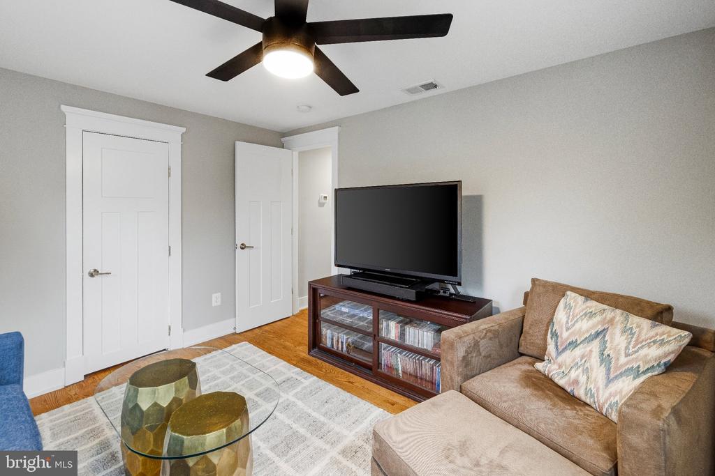 4107 QUEENSBURY ROAD