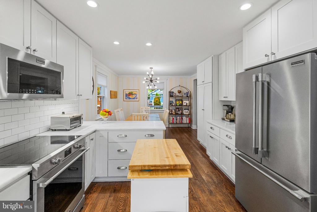 4107 QUEENSBURY ROAD