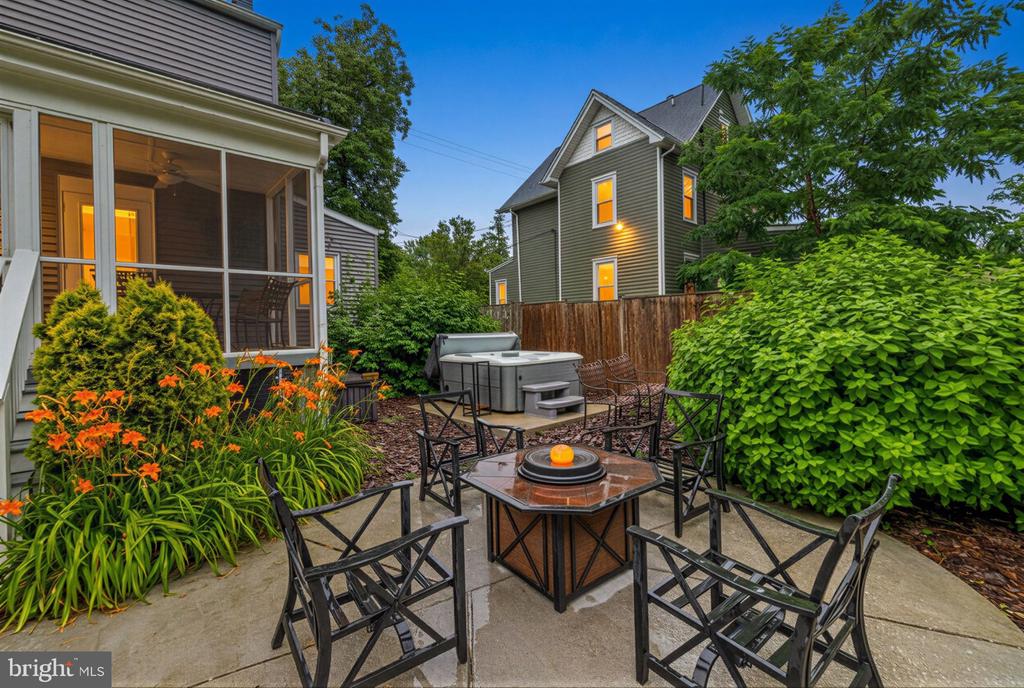 4107 QUEENSBURY ROAD