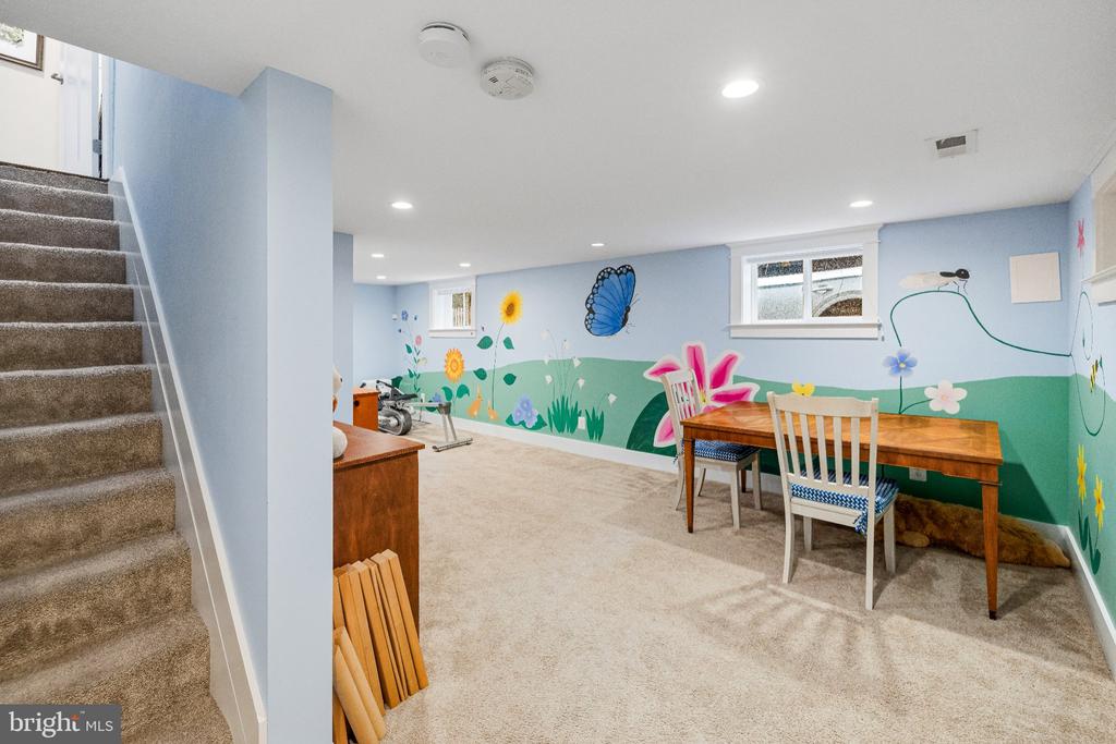 4107 QUEENSBURY ROAD