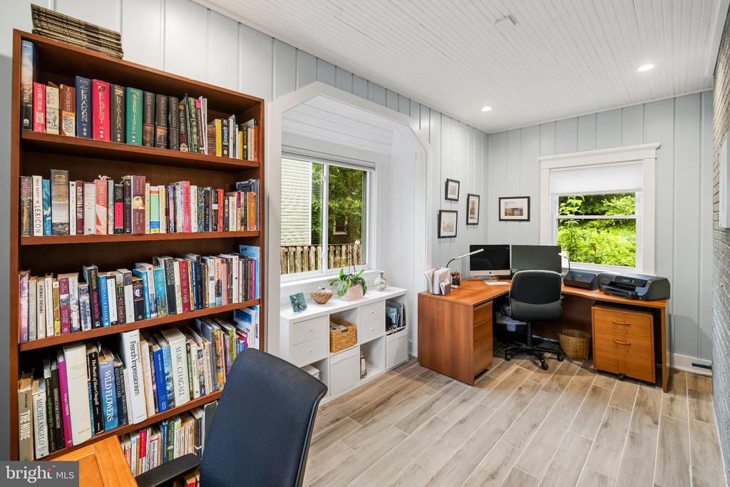 4107 QUEENSBURY ROAD