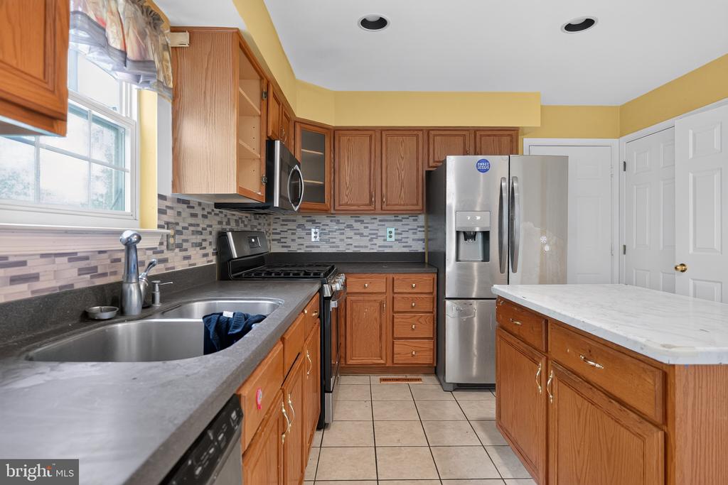 10212 MARLBORO WOODS DRIVE
