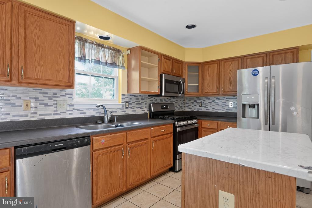 10212 MARLBORO WOODS DRIVE