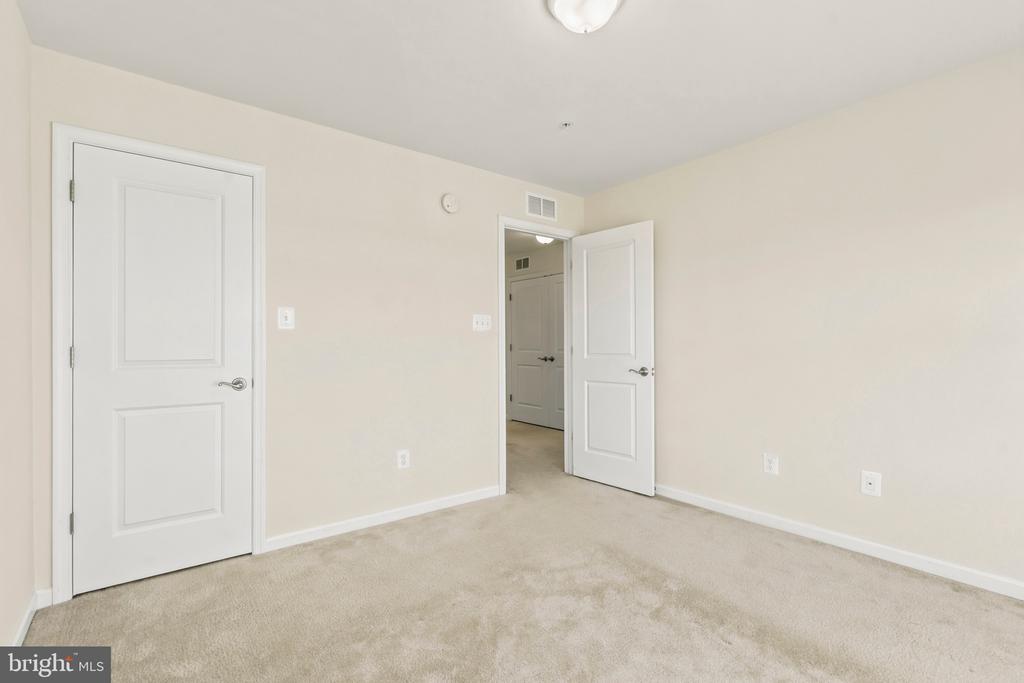 9602 TEALBRIAR DRIVE
