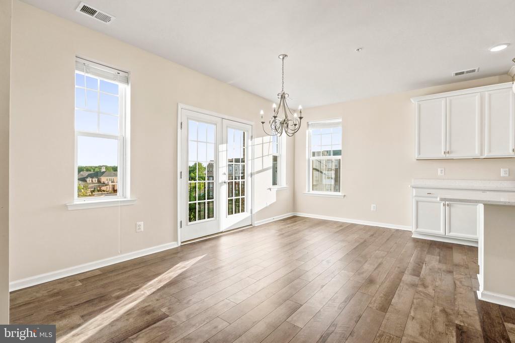 9602 TEALBRIAR DRIVE