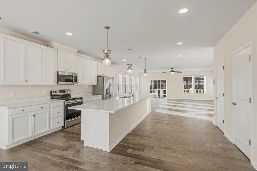9602 TEALBRIAR DRIVE