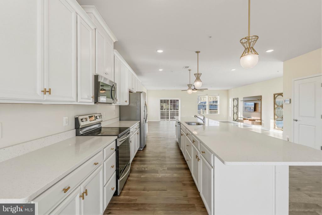 9602 TEALBRIAR DRIVE