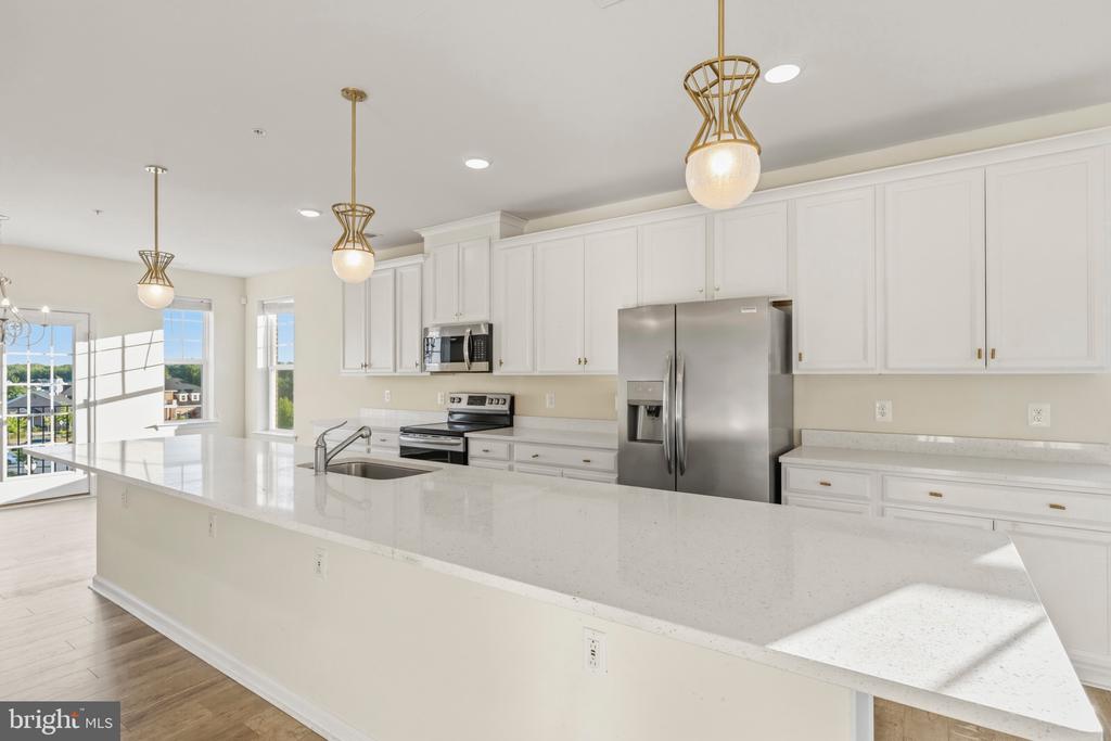 9602 TEALBRIAR DRIVE