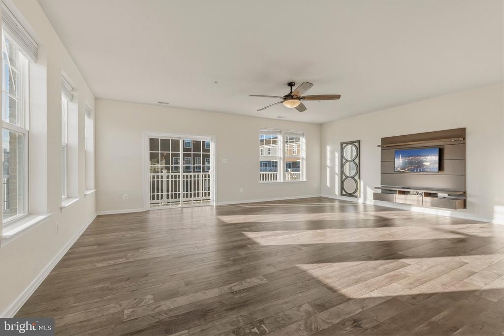 9602 TEALBRIAR DRIVE