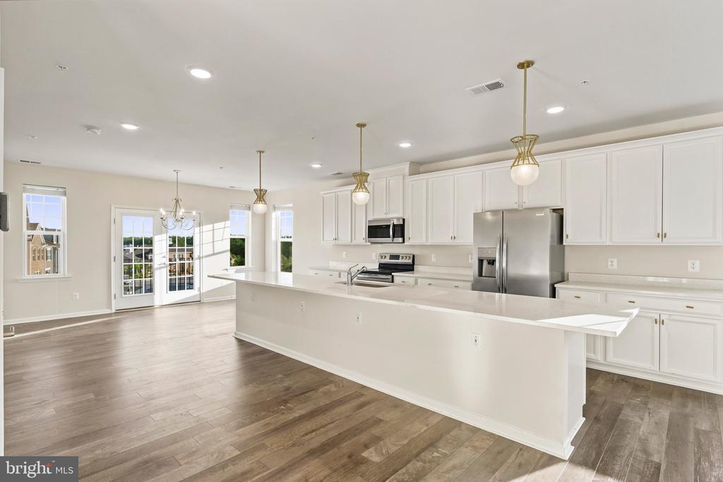 9602 TEALBRIAR DRIVE