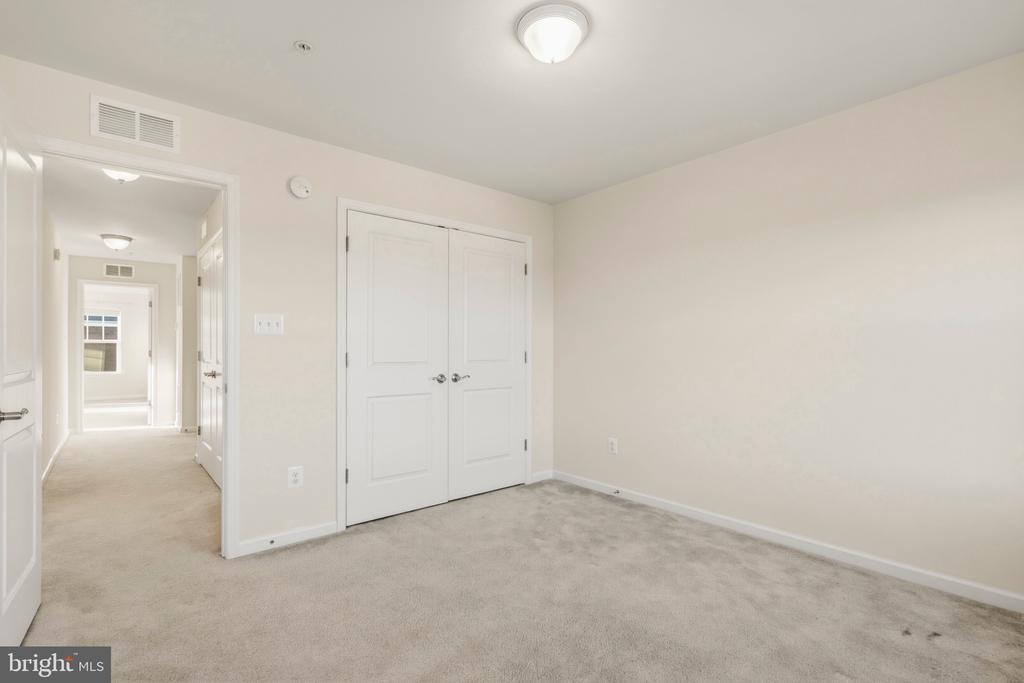 9602 TEALBRIAR DRIVE
