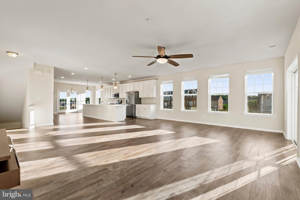 9602 TEALBRIAR DRIVE